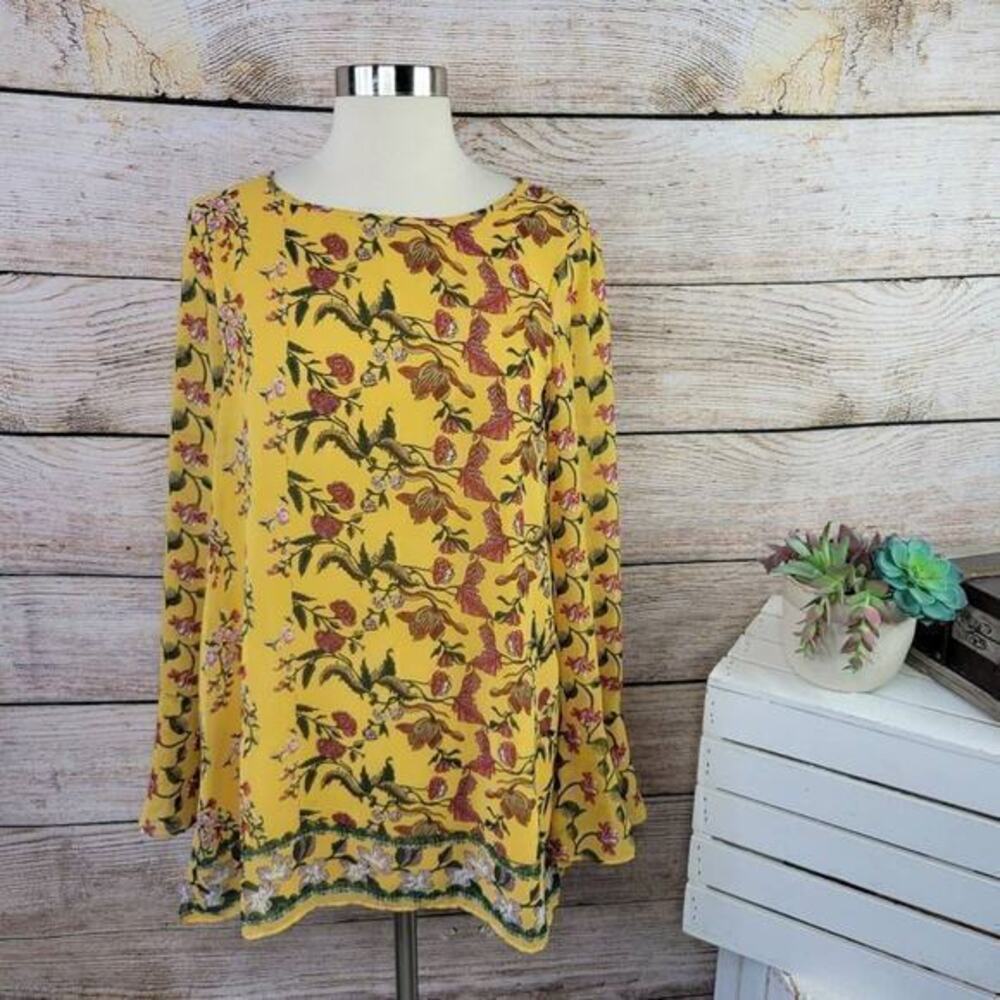 5/$25 Max Studio Angel Sleeve Yellow Floral Lined Blouse Size Small